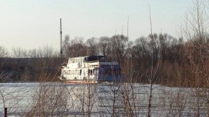 Понтонный мост на Оке город Озеры разведён