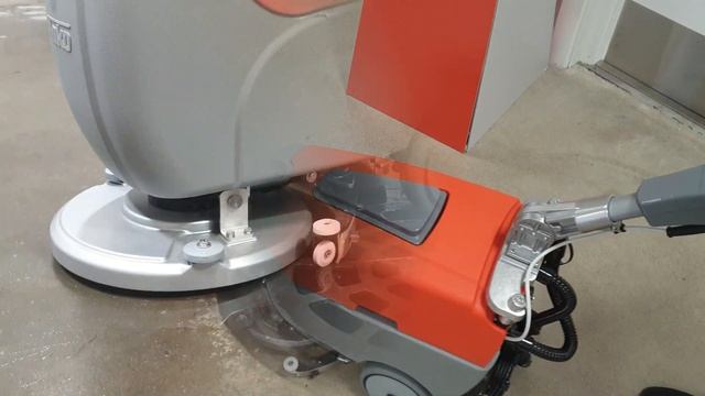 Hako Scrubmaster B12 use & maintenance смотреть онлайн