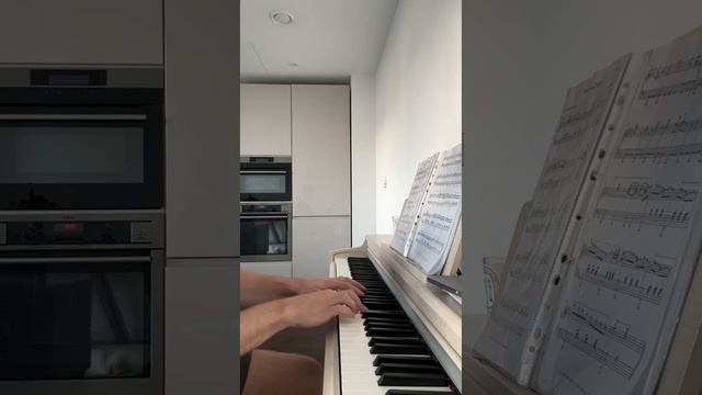 PRIMI PASSI. Исполняет студент моей премиальной программы по фортепиано с нуля Александр смотреть онлайн