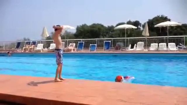 Zwembad смотреть онлайн