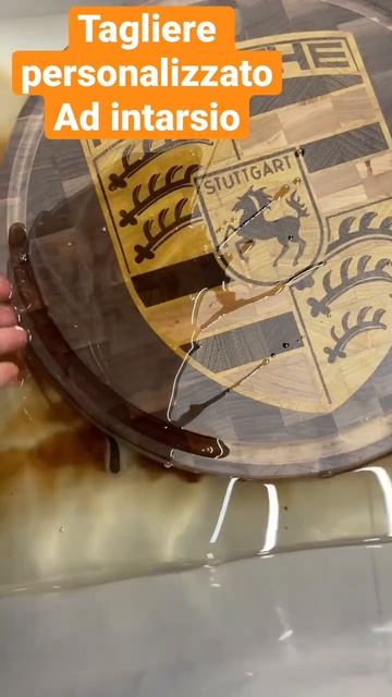 Tagliere Personalizzato In Legno Massello Con Logo Intarsiato In Più Livelli. #endgrain  #nft