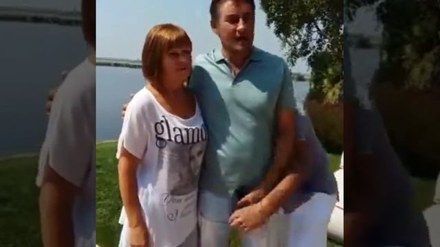 Заслуженный артист РФ: Камиля Ларина искупали в поздравлениях (видео) смотреть онлайн