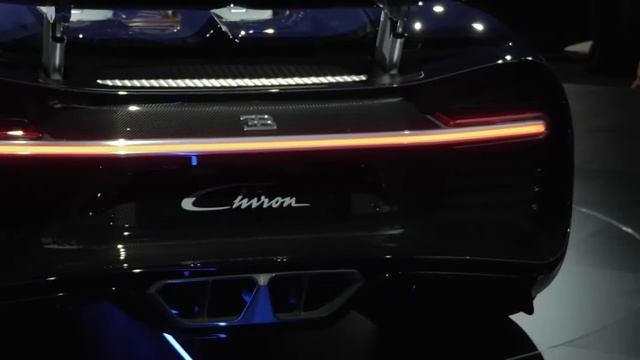 Гиперкар Bugatti Chiron с двигателем W16