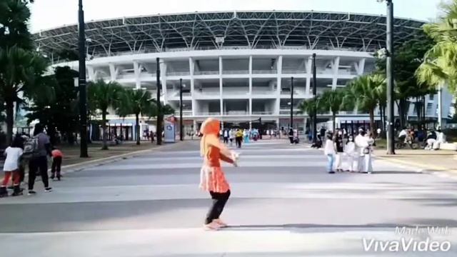 Ku tak bisa Line Dance смотреть онлайн