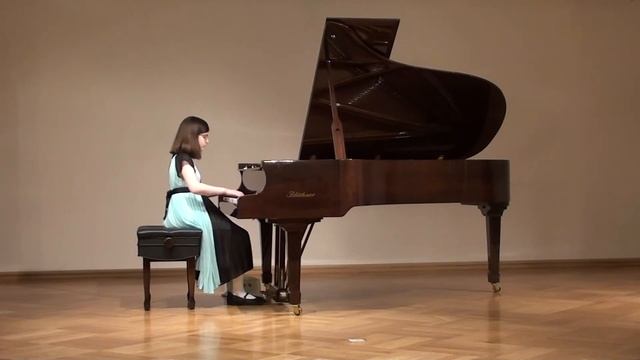 J.S. Bach - Three-Part Invention F major, J. Ibert - Le petit âne blanc. Vera Selivanenko (piano) смотреть онлайн