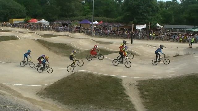 01 DEMI FINALE 1 BENJAMINS CERNAY CNE 2022 смотреть онлайн