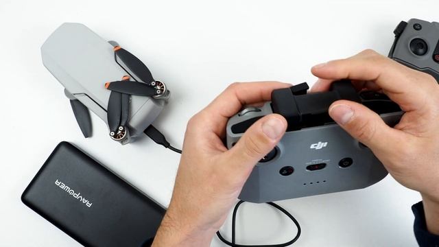 DJI Mini 2 (standard) : unboxing, tour du drone & de sa télécommande, 1ère mise en route pas à pas смотреть онлайн