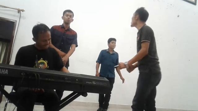 Batak bergoyang смотреть онлайн