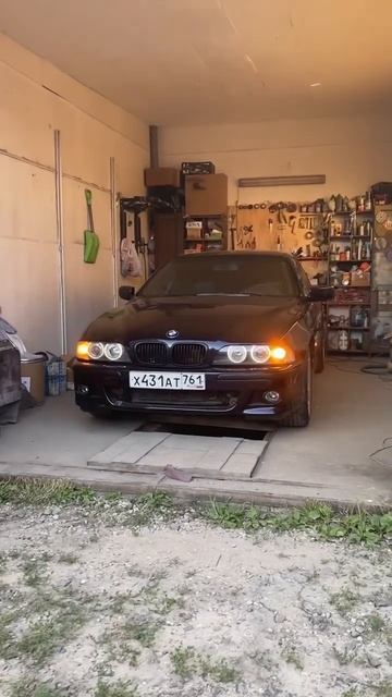 Опасный кузов !!! BMW E39 🤤🤤🤤😍😍 #бмв #bmw #бмве39 смотреть онлайн