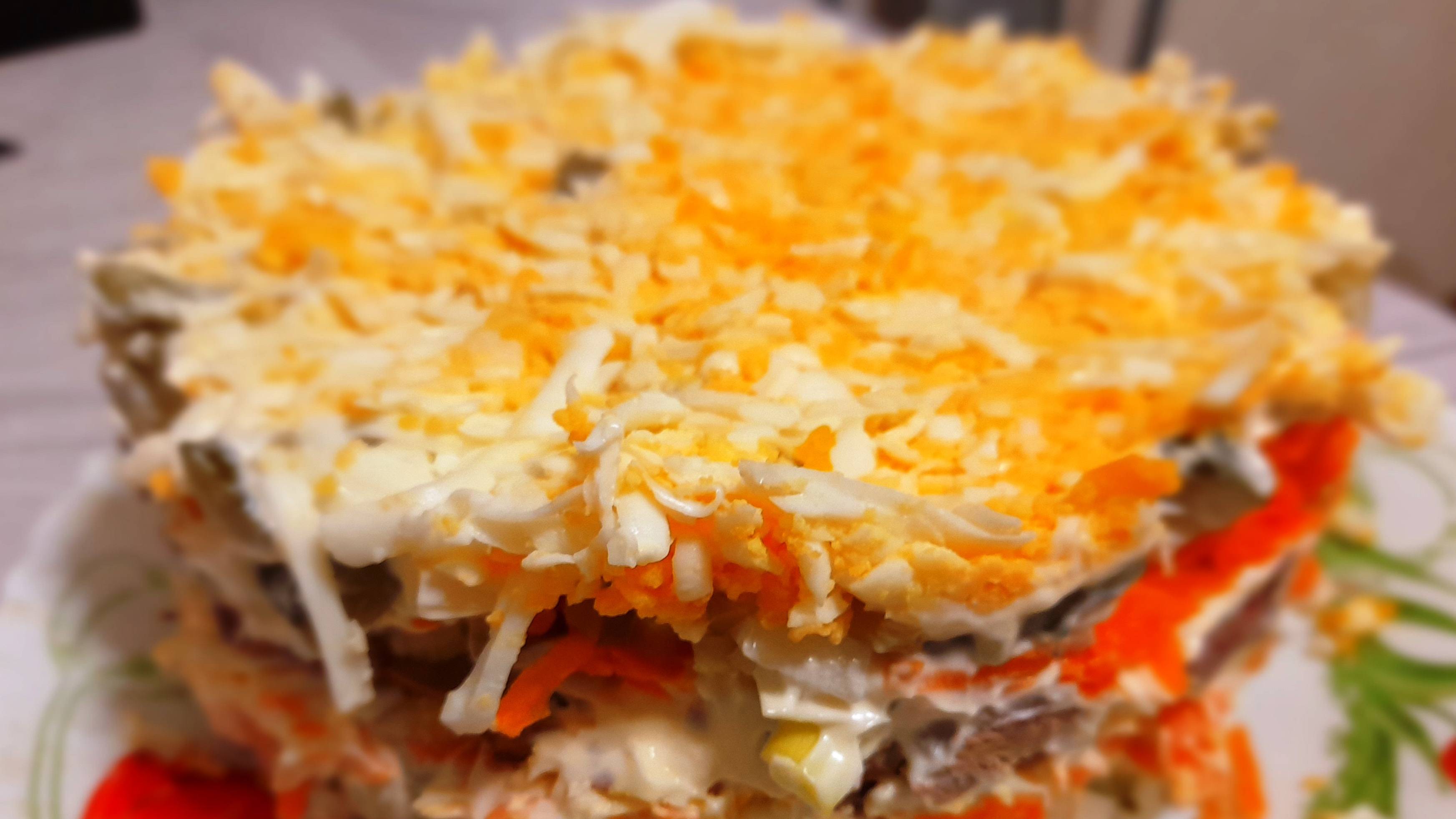 Салат слоеный "Печёнкин" смотреть онлайн