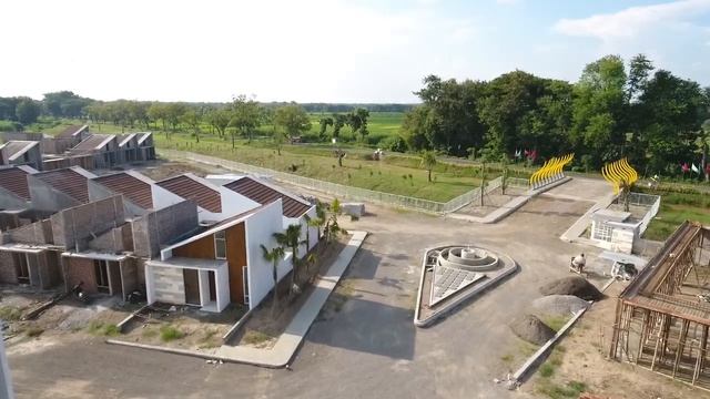 PERUMAHAN SUBSIDI ADA KOLAM RENANG, DEKAT PUSAT KOTA MADIUN смотреть онлайн