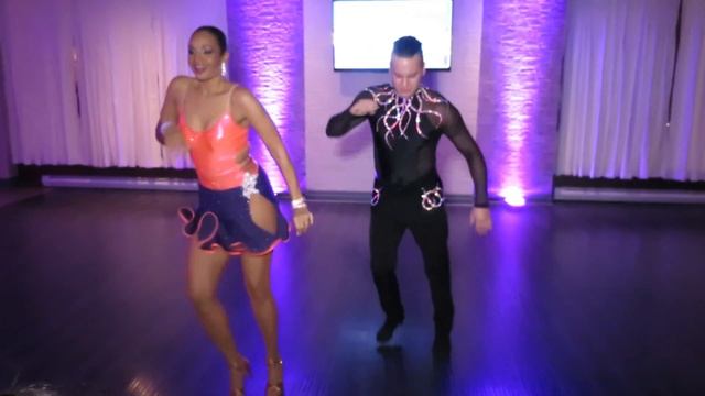 Adriano & M. (PRO-AM Salsa) at the Novaera Social on September 29th 2018 смотреть онлайн