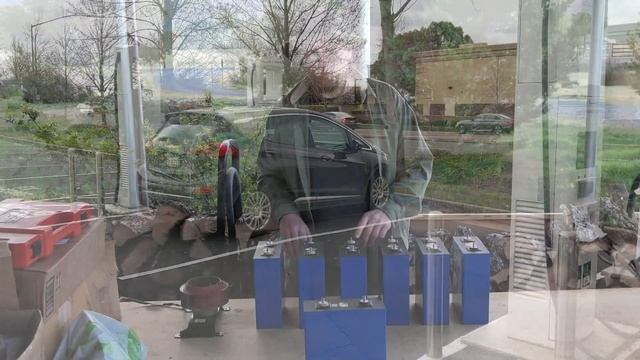 No, 350 kW Chargers Shouldn't be Reserved for 800 V EVs смотреть онлайн