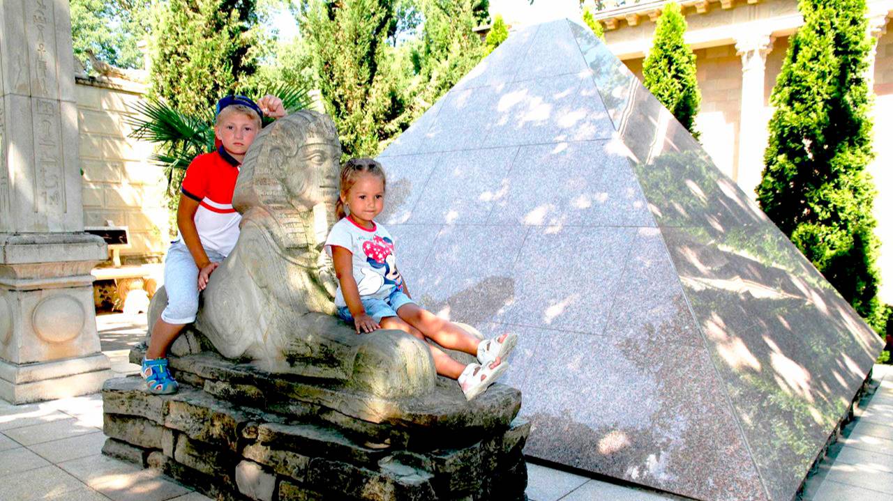 КАБАРДИНКА. СТАРЫЙ ПАРК ☼ ЧЕРНОЕ МОРЕ, ГЕЛЕНДЖИК 2016. День #11 смотреть онлайн