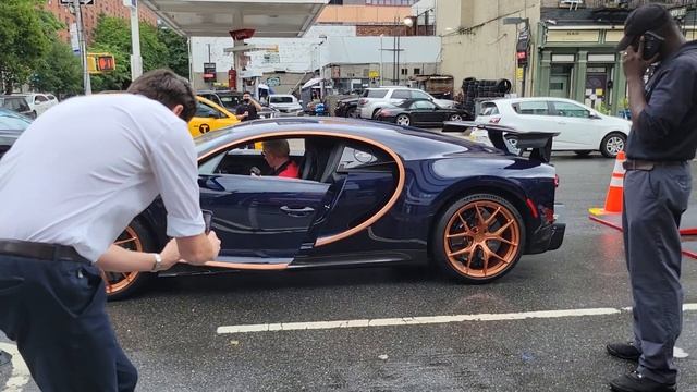 Delivery of Bugatti Chiron Pur Sport смотреть онлайн
