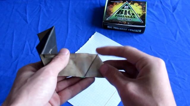 что внутри петард треугольники BIG TRIANGLE | Петарды к новому году 2018 |Что купить смотреть онлайн