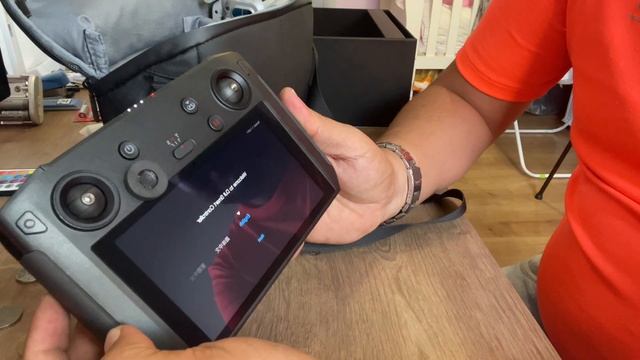 PRIMEIRO UNBOXING DO DJI air 2s COM SMART CONTROLER, E LIGANDO O SMART CONTROLE A PRIMEIRA VEZ смотреть онлайн