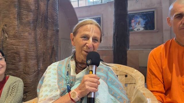 ВРИНДАВАН: РАДХА ДАМОДАР