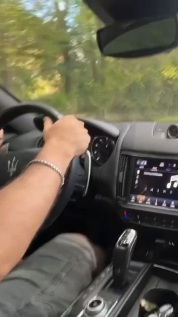 2021 Maserati Levante Twin Turbo Quick Pull смотреть онлайн
