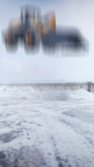 Роняем спецтехнику с высоты 100 метров! #спецтехника #юмор #монтаж #погрузчик смотреть онлайн