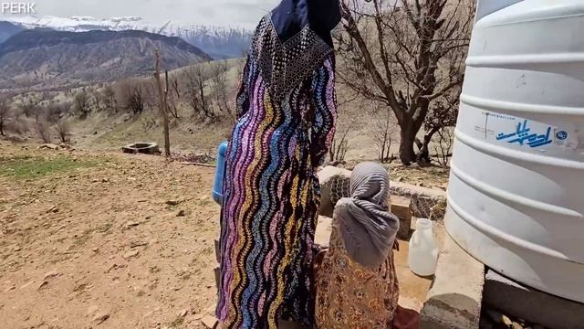 Fariba and her daughters; nomadic life without the presence of women is completely absurd смотреть онлайн