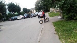 Трюк на детском велосипеде