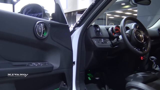 2018 Mini Cooper CountryMan All4 - Exterior And Interior Walkaround - 2018 Montreal Auto Show смотреть онлайн
