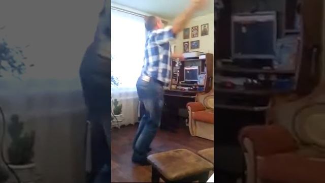 Кум зажигает на днюхе крестницы. смотреть онлайн