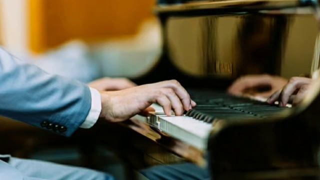 С первых дней счастливого мгновения | Piano Keys | смотреть онлайн