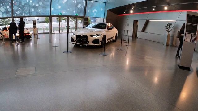 BMW Welt - BMW 4er with Performance Parts смотреть онлайн