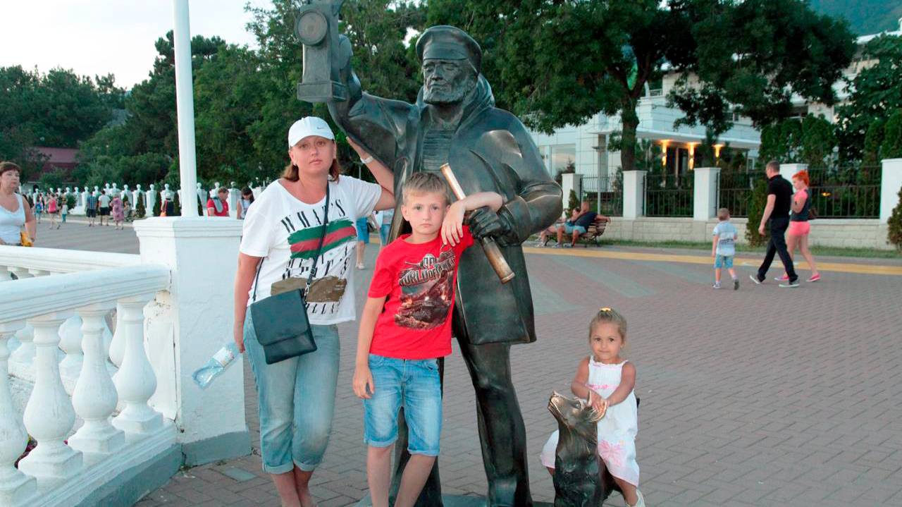 ☼ ЧЕРНОЕ МОРЕ ГЕЛЕНДЖИК 2016 День #6 Вечерняя прогулка по Геленджикской набережной смотреть онлайн