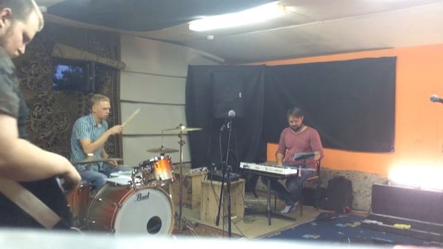Свои в Городе indian funk (rehearsal) смотреть онлайн