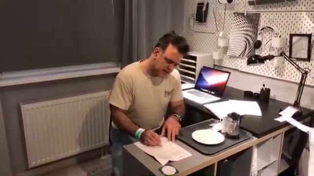 New office in Kraków? смотреть онлайн