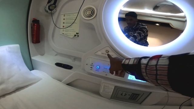India's First Futuristic POD Hotel || Urbanpod Next Generation Smart Hotel || IRCTC Hotel смотреть онлайн
