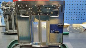 Устройство замка дверей шахты.