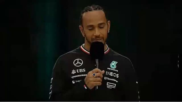 F1 AMG Mercedes 2024 W15 revealed and firstlap at Silverstone смотреть онлайн