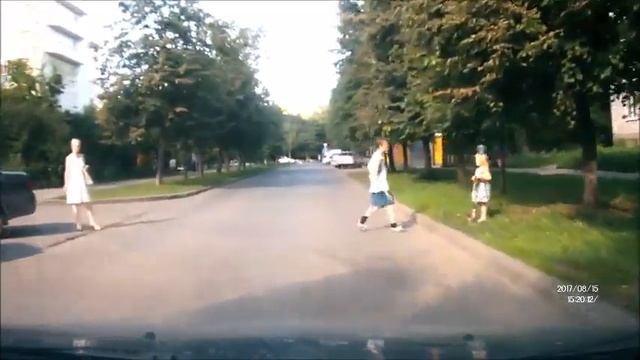 О чем думаете, мамаша?