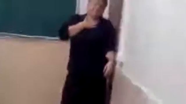 Учительница осадила ученика по жёсткому смотреть онлайн