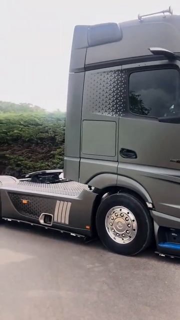 Mercedes Actros Edition 2 #shorts #mercedes #car смотреть онлайн