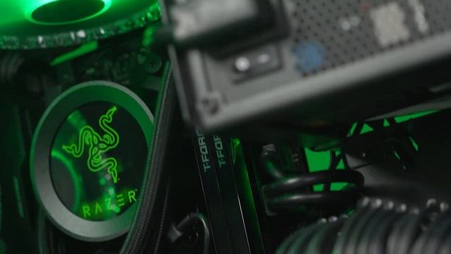 너무 이쁜 RAZER 컨셉 MINI-ITX 규격의 강력한 미니PC 빌드 смотреть онлайн