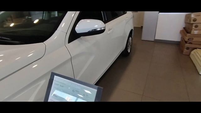 LADA VESTA CNG: Весенняя замена резины, отзыв о KORMORAN, прогулка по автосалонам смотреть онлайн