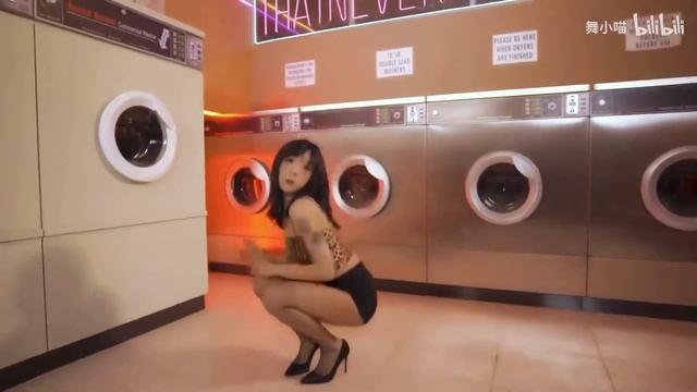 Christmas Leopard Skirt Dance-Christmas Sexy смотреть онлайн