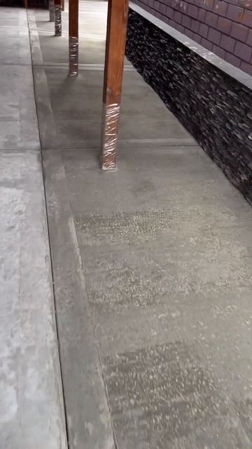 Залили бетон и тут такое #youtube #top #shortsvideo #shortvideo #tiktok #работа смотреть онлайн