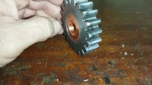 Трактор Т-16,смазка промежуточной шестерни НШ -10.