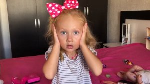 Арина хочет быть малышом Смешное видео