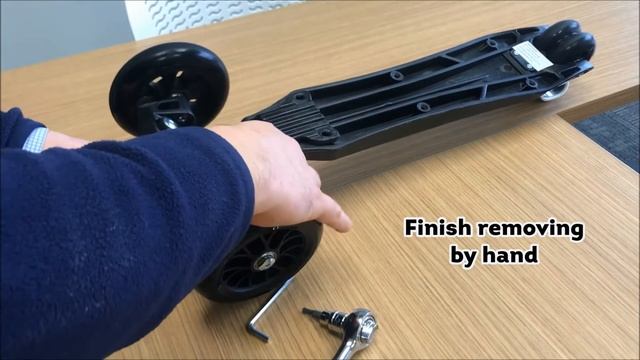 How to Replace Mudguard on Micro Maxi смотреть онлайн