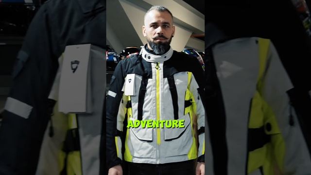 Alegeți-vă stilul Revit: Street, Adventure, OffRoad în Magazinele BBmoto смотреть онлайн