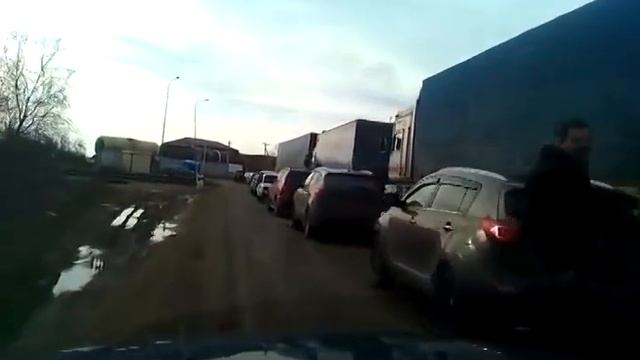 26.12.2014 Очередь на паром в порту Кавказ смотреть онлайн