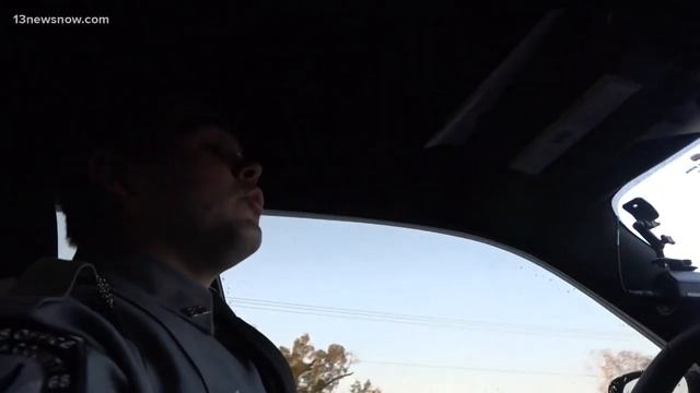 Deputies in Currituck County crack down on drivers who ignore school bus laws смотреть онлайн