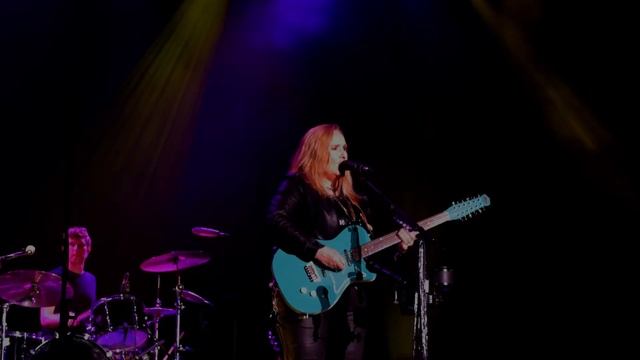 Let Me Go | Melissa Etheridge | 013, Tilburg, The Netherlands | 2-26-2019 смотреть онлайн